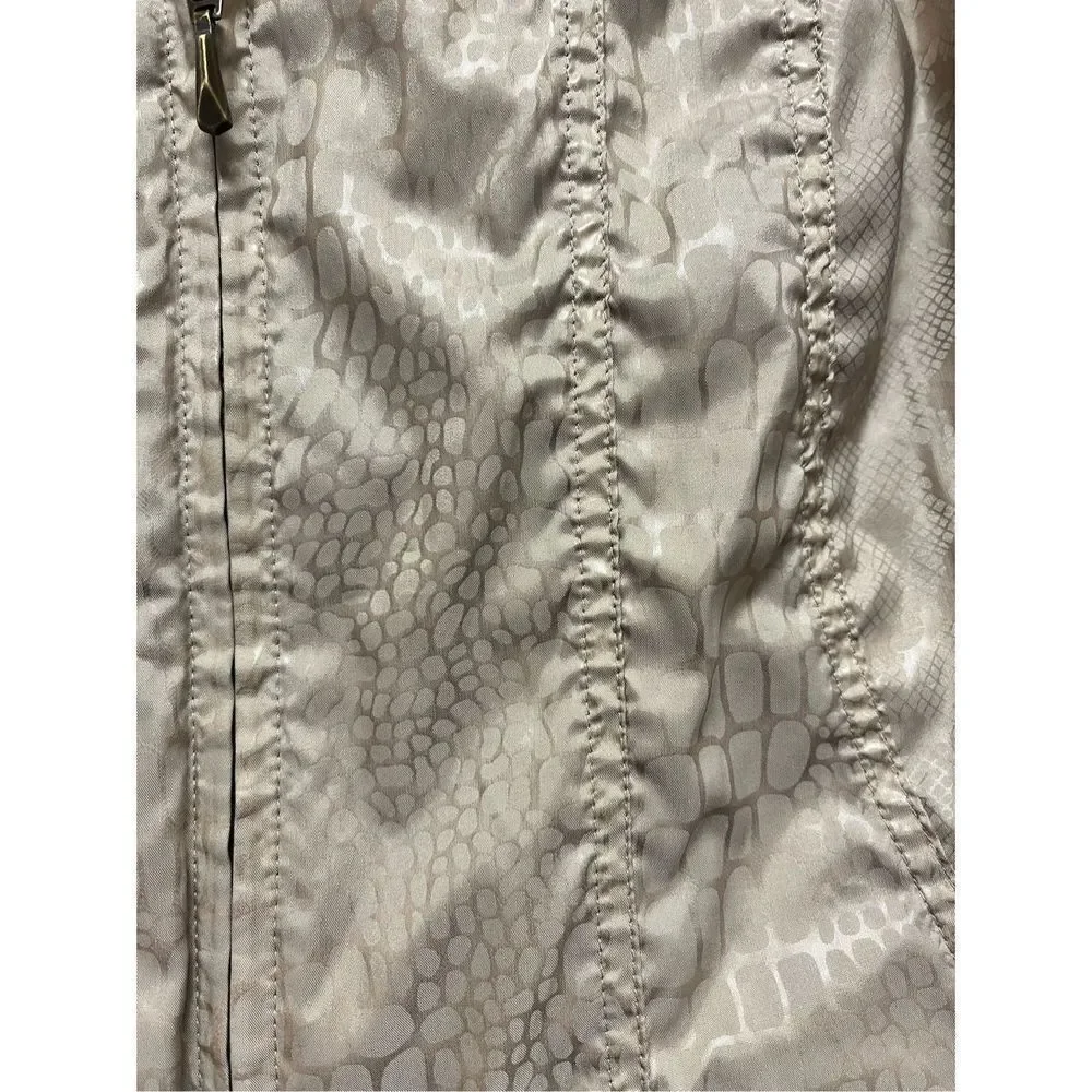 Zenergy by Chicos Tan Animal Print Nylon Vest sz 2 or L EUC Mob Wife Chic